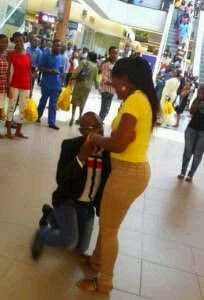 SEE How This Guy Proposed to His Girlfriend inside Shoprite