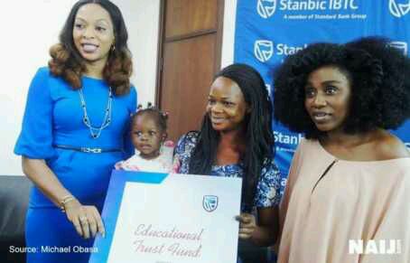 [Photos] Stanbic IBTC Gives Olajumoke’s Children Scholarships
