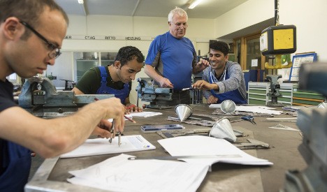 Report: Refugees in Germany are often overqualified