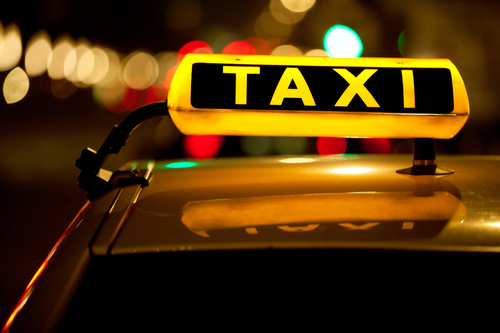 Taxi driver charges tourists €485 for Schiphol to Amsterdam hotel trip