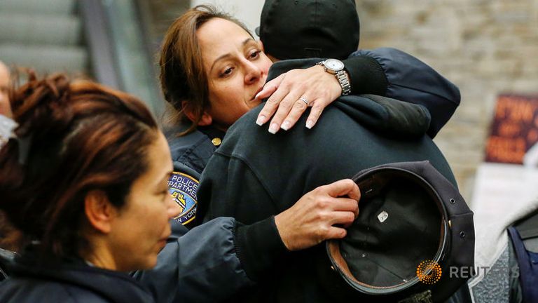 New York police officer and suspect killed in Bronx shootout