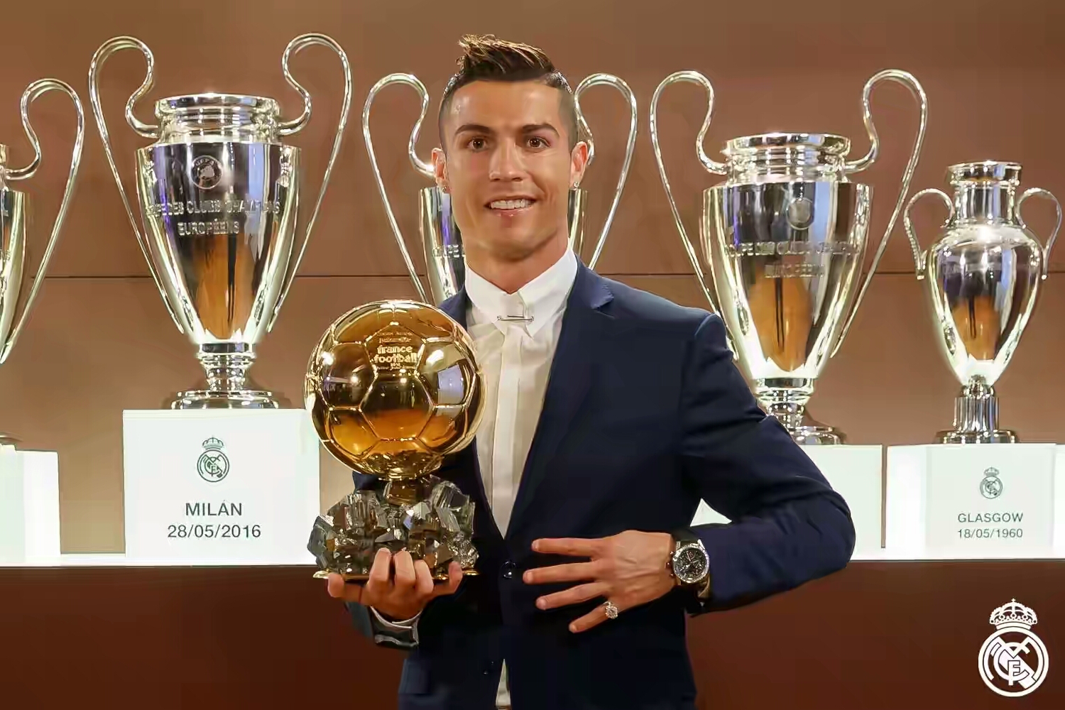 Cristiano Ronaldo full interview after winning Ballon d’Or (Video)