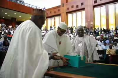 Buhari presents N7.28 trillion “Budget of Recovery and Growth” to National Assembly for 2017