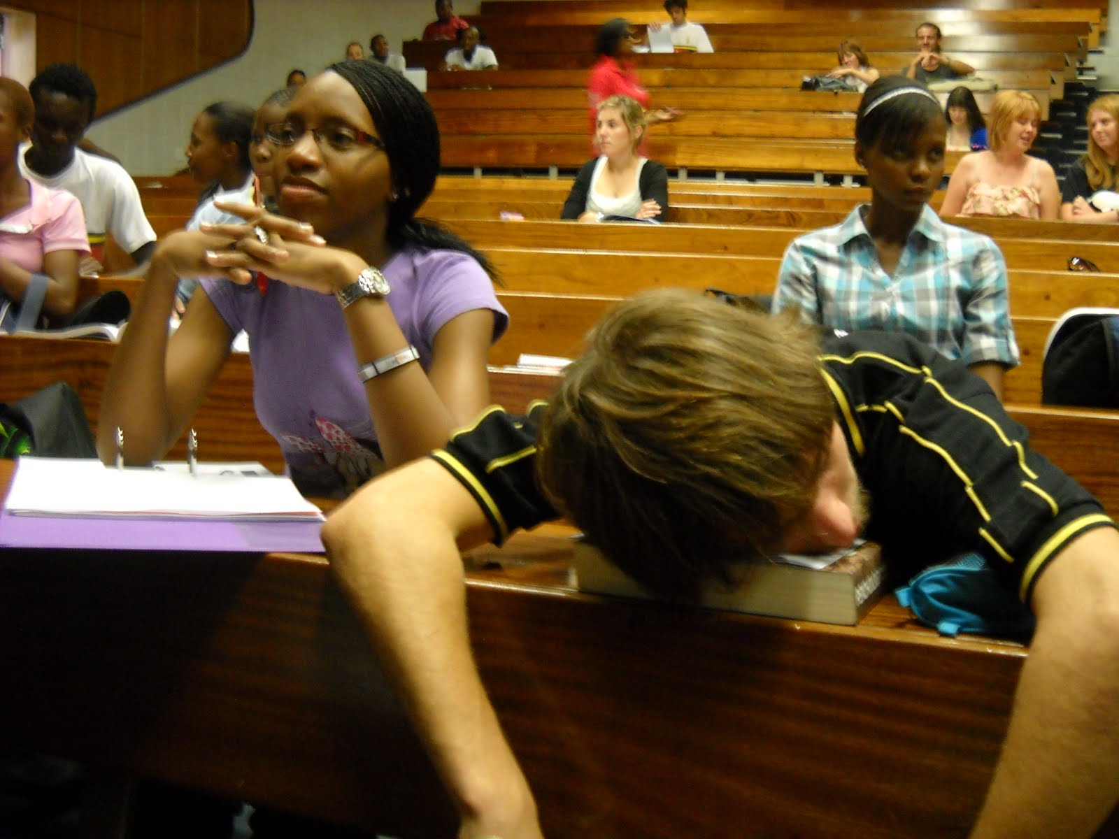 How to stop sleeping during lectures – This always works!