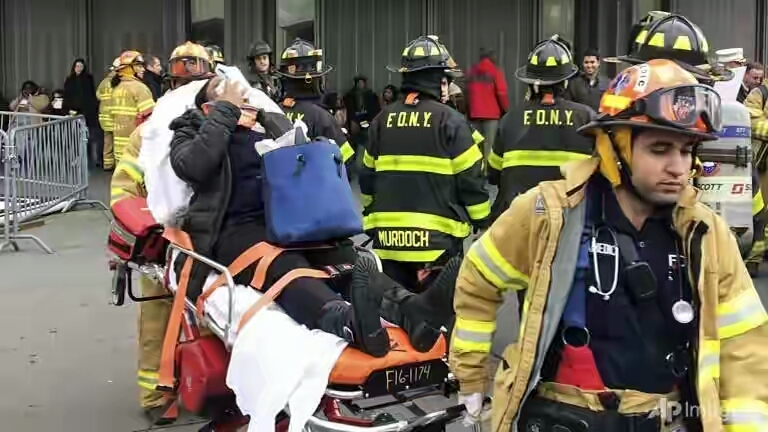 New York train crash injures more than 100 commuters