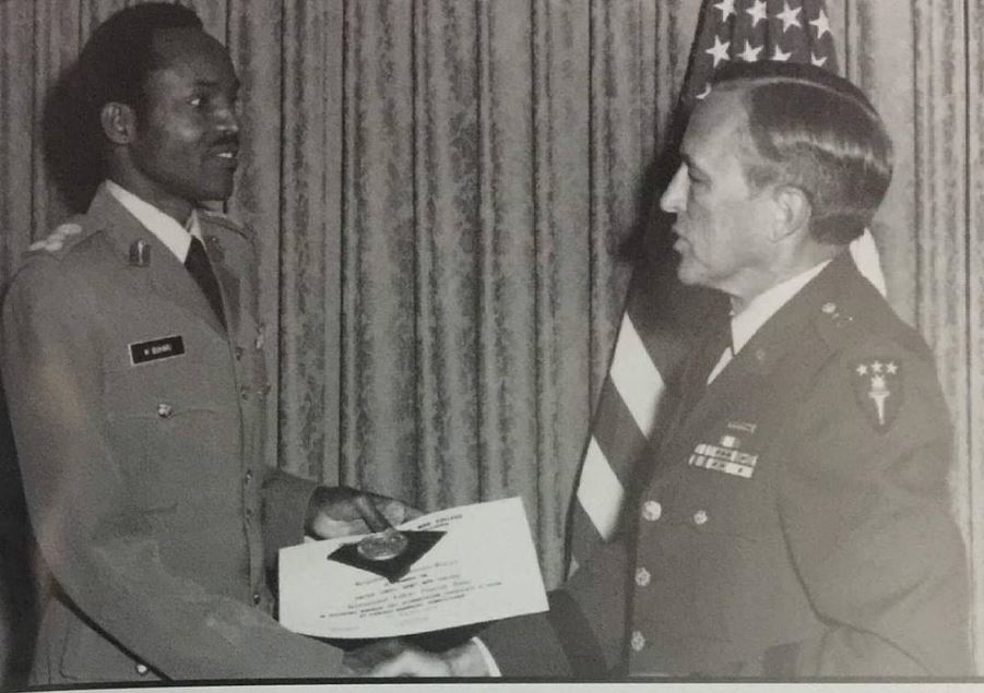 Checkout This Throwback Photo Of PMB After A Senior Officer ’ s Course In 1980