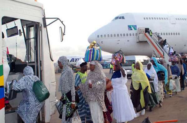 Senate Asks FG To Make Dollar Available To Pilgrims At N200 To $1