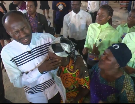 Apostle Suleman heals a lady who got blind during NYSC In Kwara State