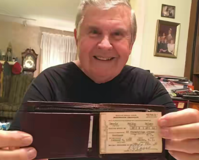 Stolen wallet returned to owner intact after 47 years