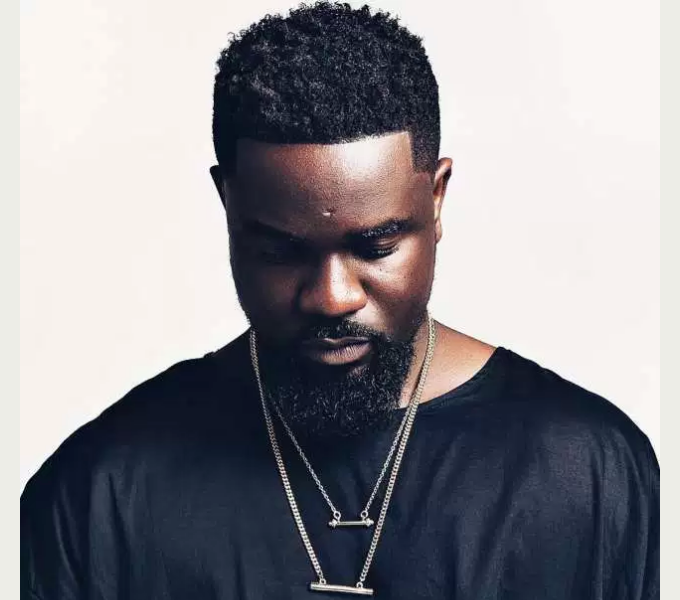 DOWNLOAD MP3: Sarkodie Ft. Omar Sterling – Edey Bee