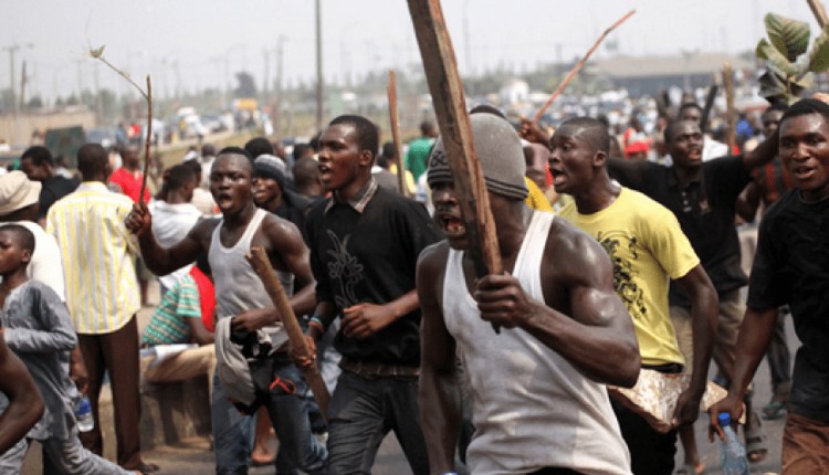 Ekiti Residents Chase Traditional Ruler Out Of Town For Allegedly Aiding Cultism