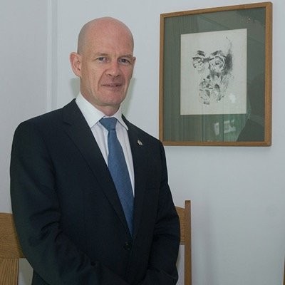 See how the Irish ambassador to Nigeria beat Lagos traffic