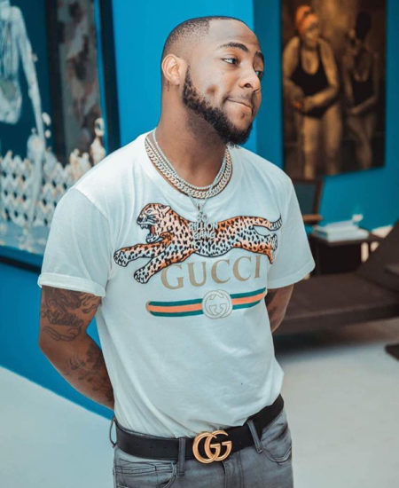 Hilarious Video: Davido Orders His Female Fans to Stand in Line for Photographs