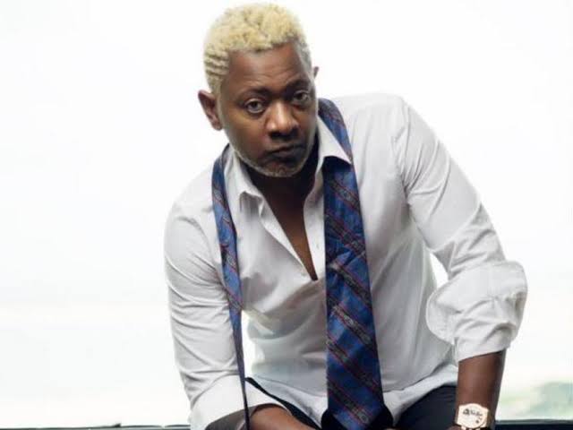 DOWNLOAD: Awilo Longomba – Gate le coin (Makossa) (mp3)