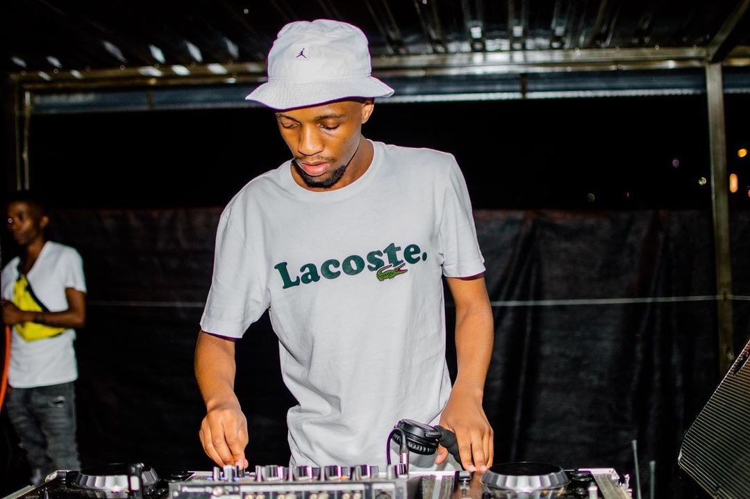 DOWNLOAD Sam Deep & Jazzmiqdeep – Changes MP3