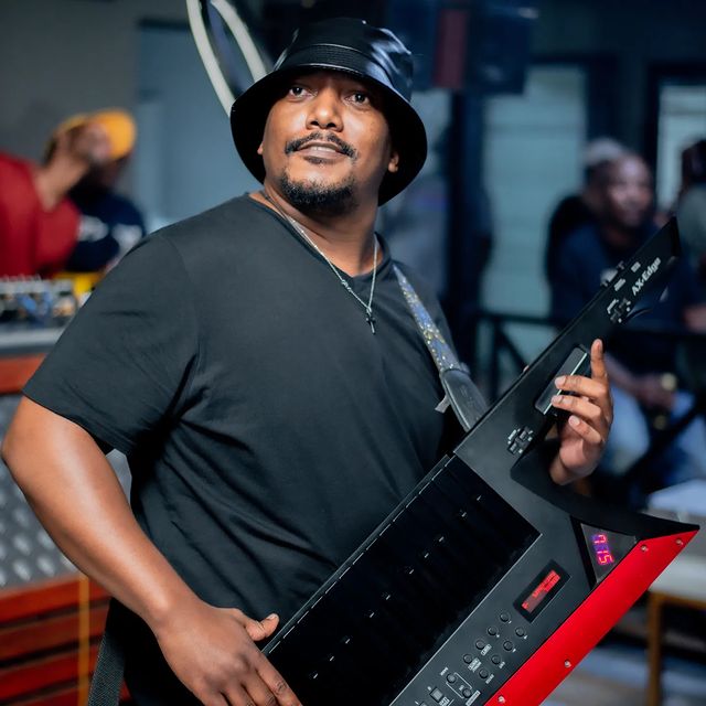 DOWNLOAD Mhaw Keys Ft. Mdu aka TRP – Grand Intro mp3