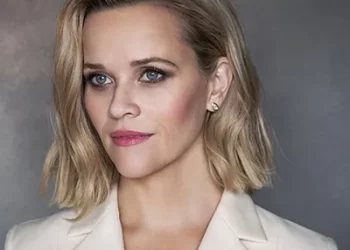 Reese Witherspoon Age, Height, Husband, Children, Net Worth & Movies