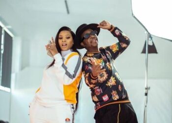 Lady Du appreciates Oskido