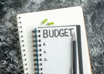 8 tips to help you get a head start on the TikTok way of budgeting