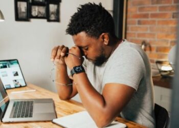 3 simple ways to beat digital fatigue while working from home
