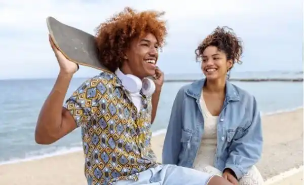 Is your date into you or lying? Here’s what their blinking says about them