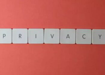 5 psychological reasons why you should keep your life private