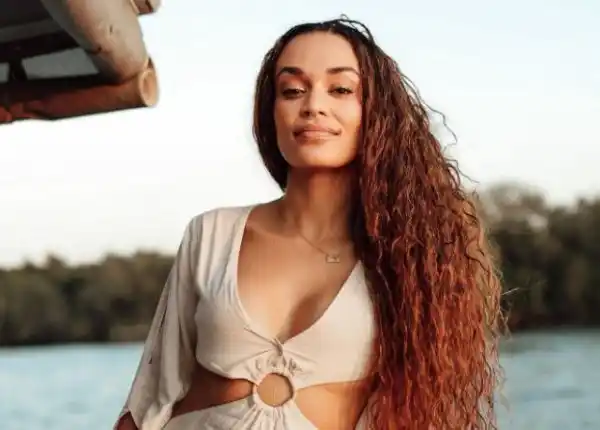 Pearl Thusi dragged for supporting the Zimbabwean government