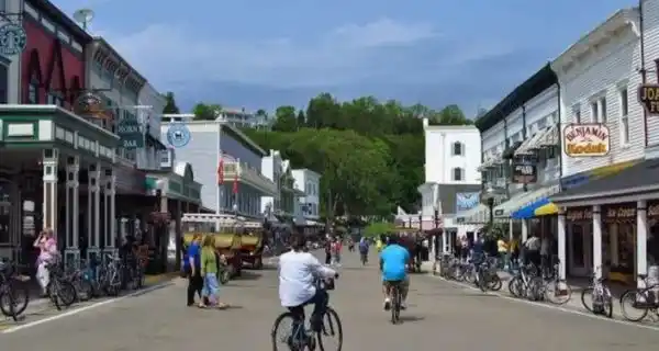 Why Mackinac Island has banned cars for 125 years