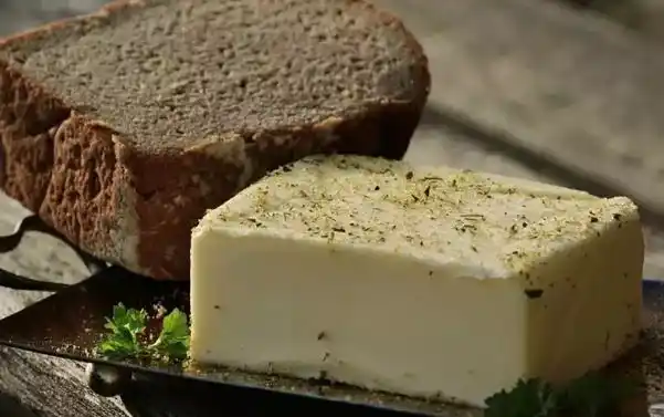 8 easy hacks that can save you from food poisoning