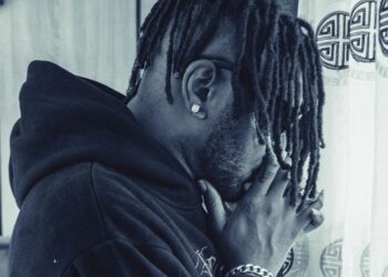 DOWNLOAD Sparkle Tee – Record Rebels mp3