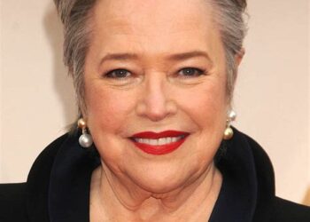 Kathy Bates Net Worth; How Rich is Kathy Bates?