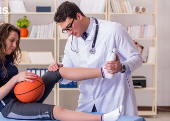 Sports Medicine Physician Salary 2025