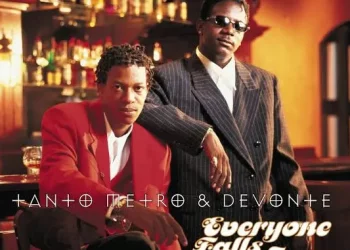 DOWNLOAD Everyone Falls in Love sometimes original mp3