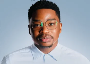 DOWNLOAD Dr Tumi – Wakuabudiwa mp3