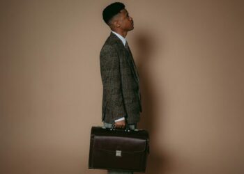 DOWNLOAD Booshle G. – Heavy mp3